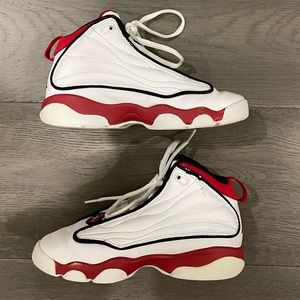 Air Jordan Pro Strong kids basketball shoes Size 2Y
